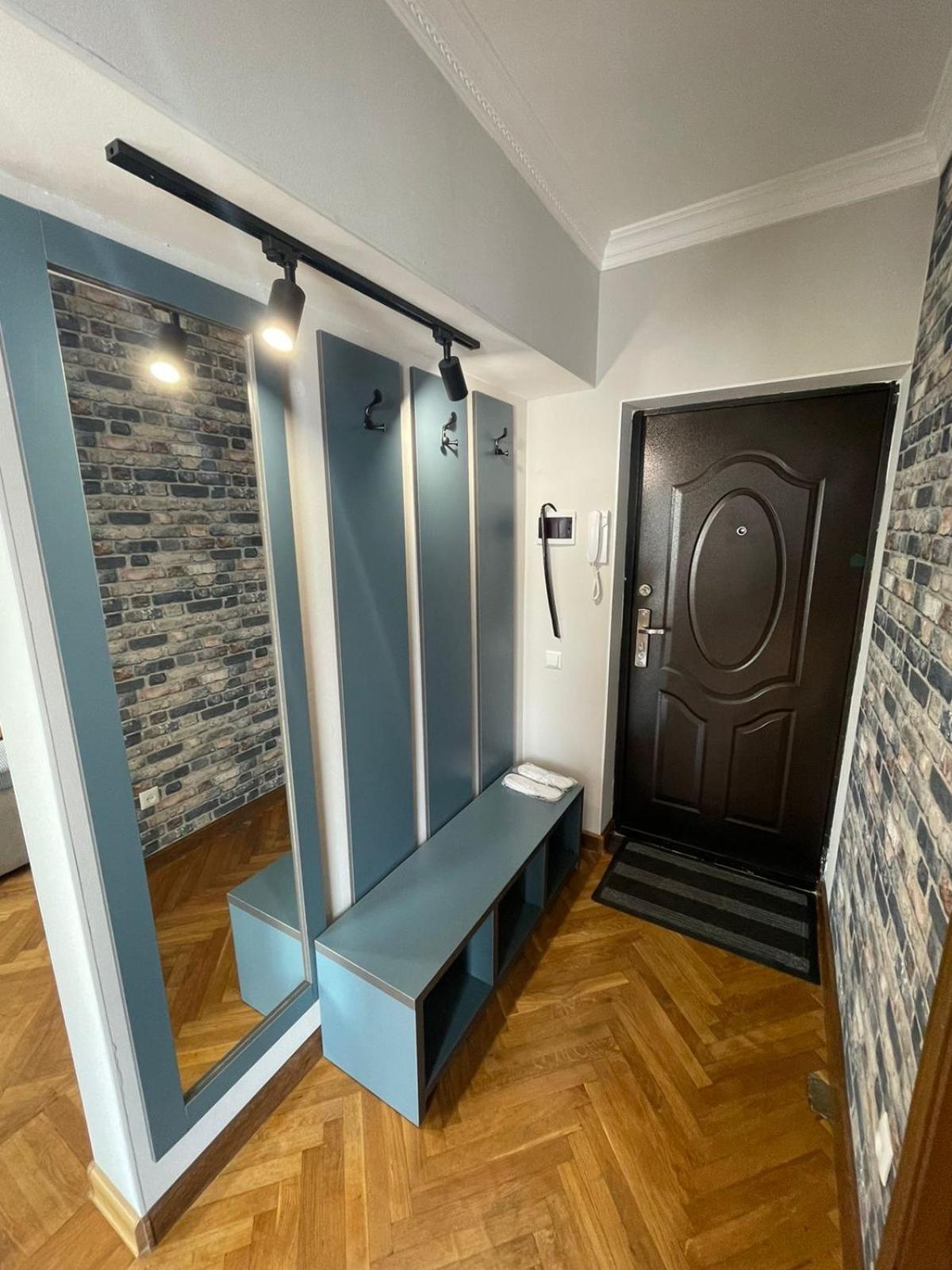Апартаменты На Арбате Almaty Esterno foto